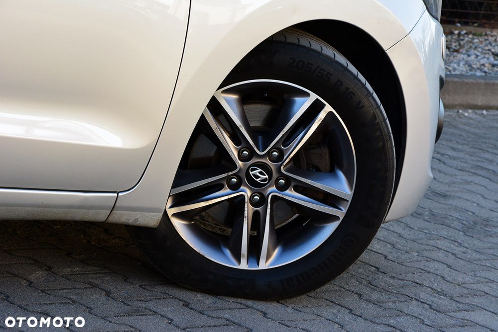 Hyundai i30 1.6 CRDi Premium - 9