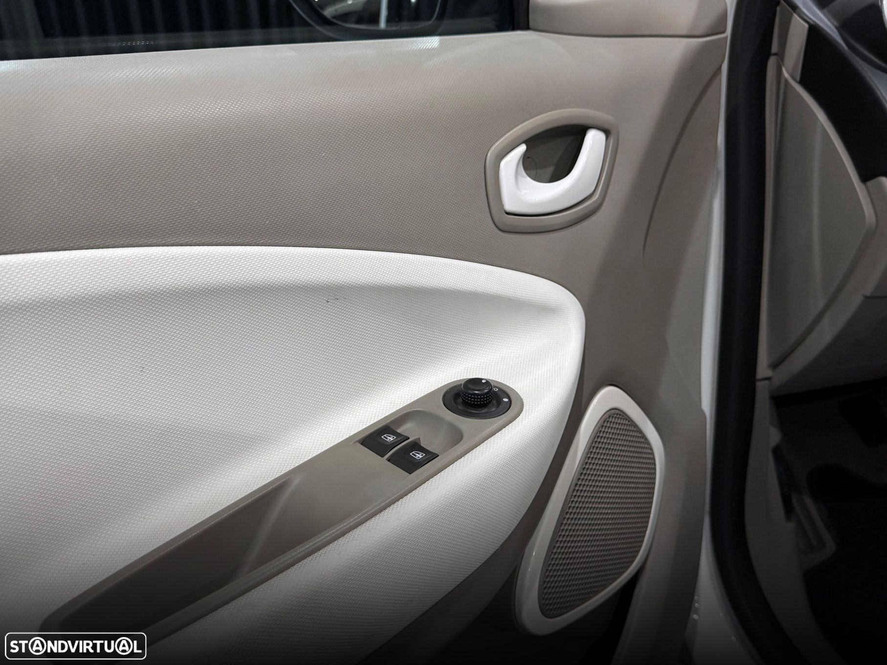 Renault Zoe - 13