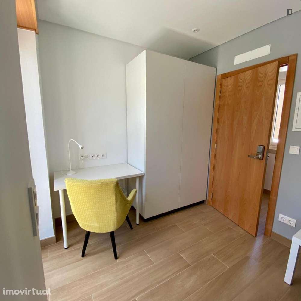 Estúdio - localizado em Cidral Coimbra - Grande imagem: 4/11