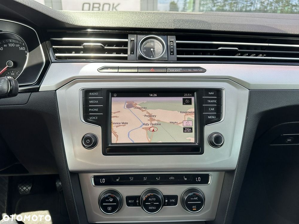 Volkswagen Passat Variant 2.0 TDI (BlueMotion Technology) Comfortline - 21