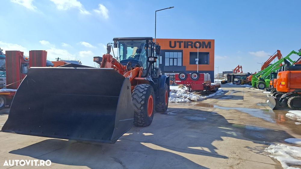 Hitachi ZW180, 2021, 3.903, cupa 3mc, Masa operationala 18t, Anvelope 20,5R25 80% bune, gresare automata, inaltime basculare cupa 4m, latime incarcator 2,5m, 173CP, Aer cond, produs in JAPONIA, CA NOU, posibilitate leasing 4ani-PROMOTIE 94900 EUR+Tva - 15