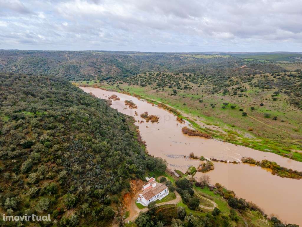 Quinta com quatro suítes e moínho, junto ao Rio Guadiana - Grande imagem: 3/59