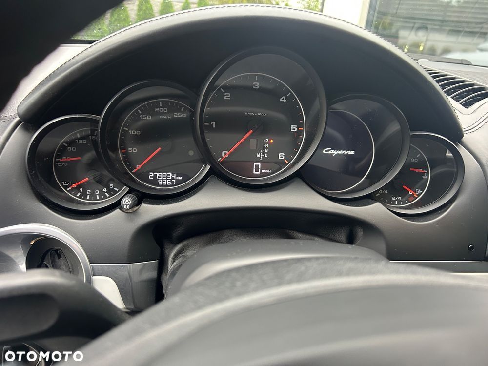 Porsche Cayenne Diesel Platinum Edition - 14