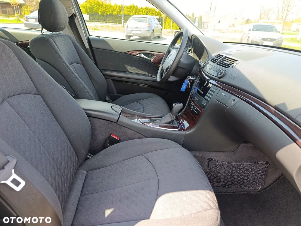 Mercedes-Benz Klasa E 220 CDI Automatik Classic DPF BusinessEDITION - 18