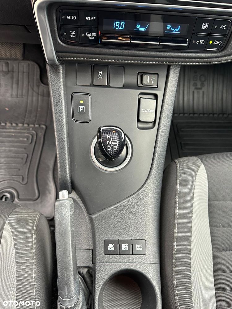 Toyota Auris Hybrid 135 Comfort - 35