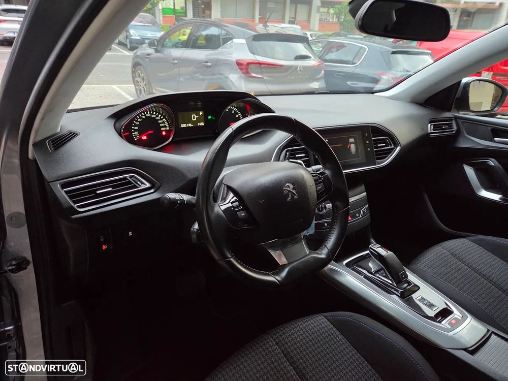 Peugeot 308 PureTech 130 GPF EAT8 Stop & Start Tech Edition - 7