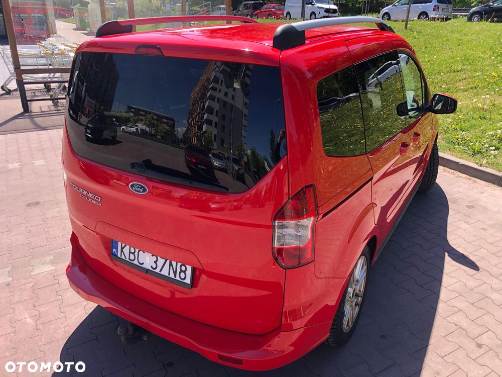 Ford Tourneo Courier 1.0 EcoBoost S&S Titanium - 10