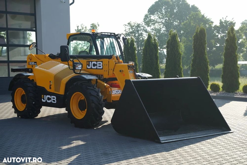 JCB 535-95 / ÎNCĂRCĂTOR TELESCOPIC CU DIRECȚIE / CUPĂ / FURCĂ / ÎNCĂRCĂTOR / CAPACITATE DE RIDICARE 3.500 KG / - 12