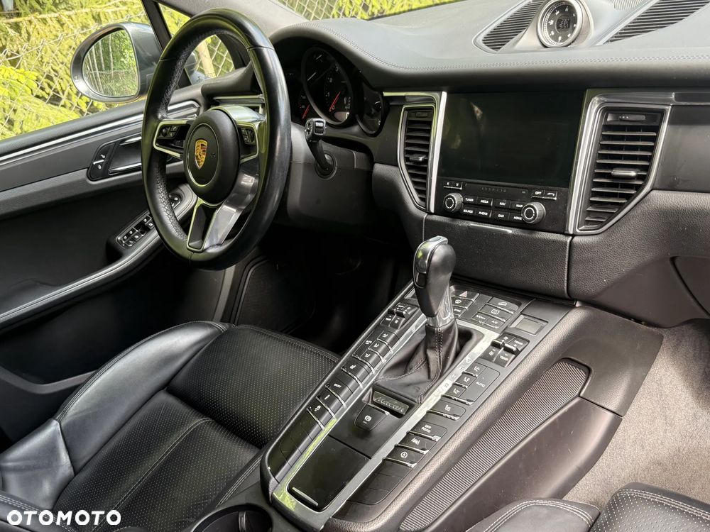 Porsche Macan - 2