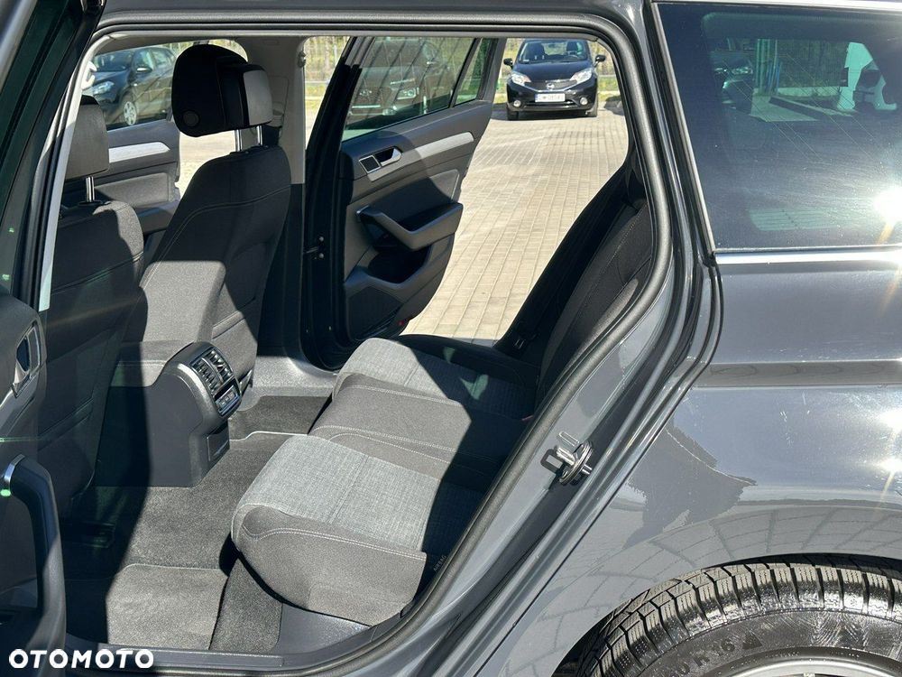 Volkswagen Passat Variant 2.0 TDI BMT Comfortline DSG - 12