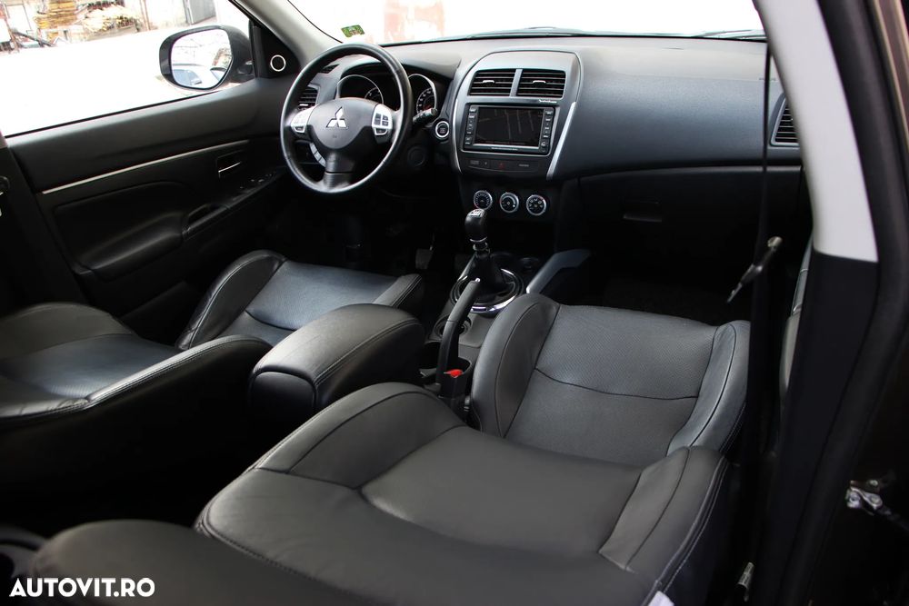 Mitsubishi ASX 1.8 DI-D 2WD Instyle - 12
