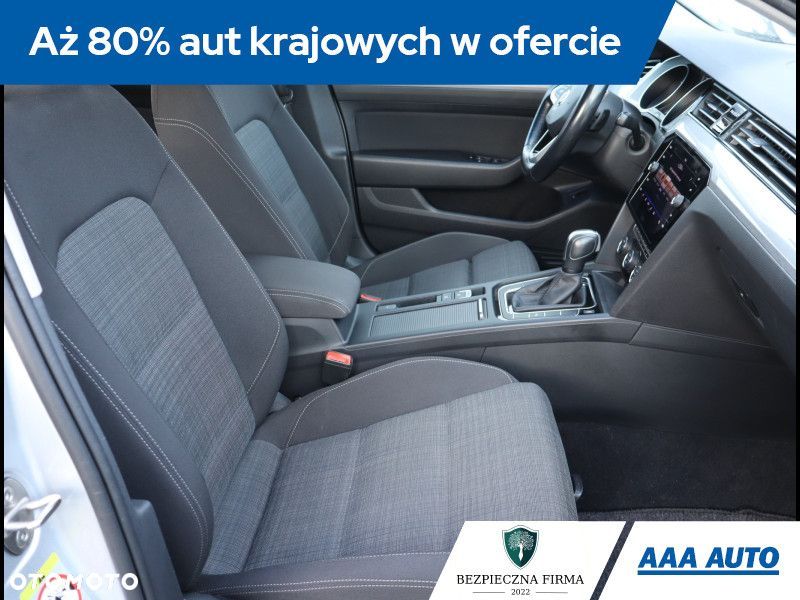 Volkswagen Passat - 10