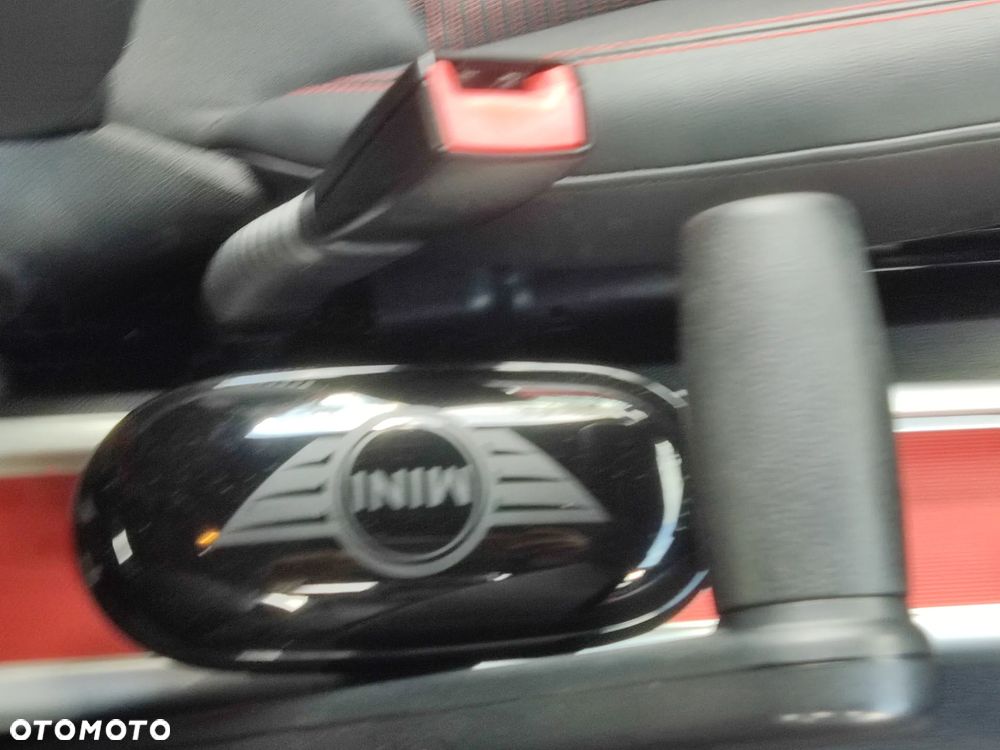 MINI Countryman Cooper D ALL4 - 21