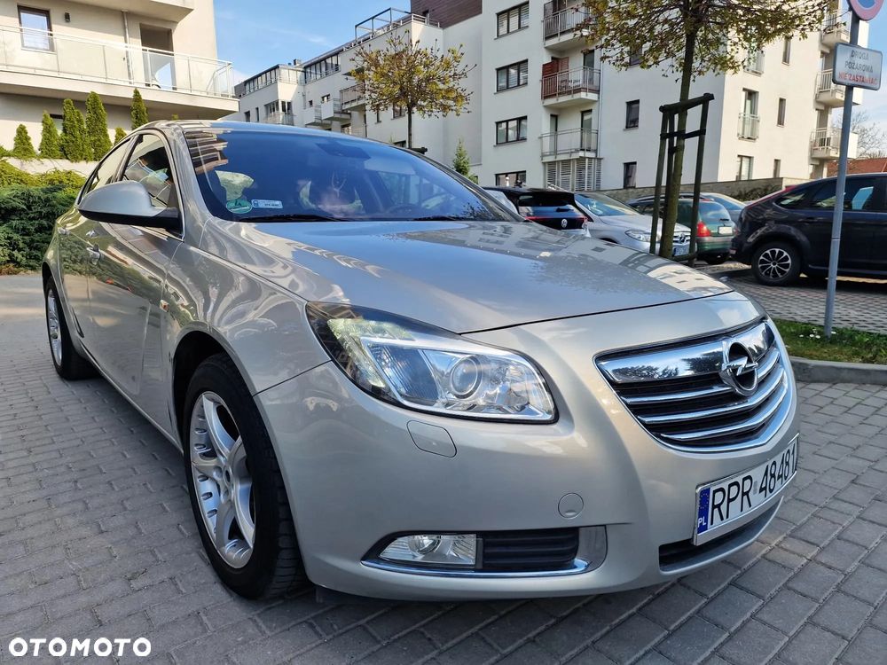 Opel Insignia - 1