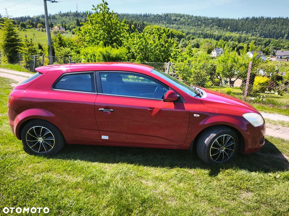 Kia ProCeed - 8