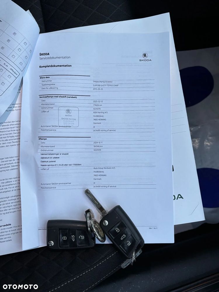 Skoda Superb 2.0 TDI DSG Premium Edition - 27