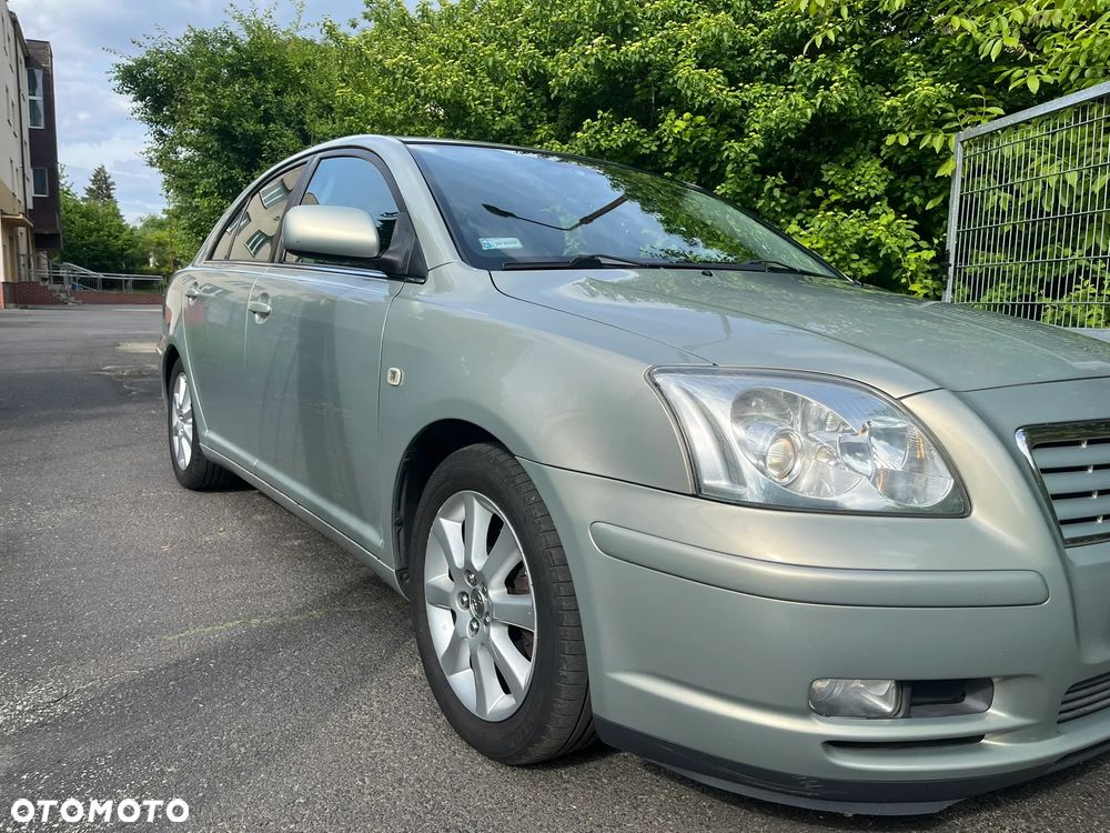 Toyota Avensis 1.8 VVT-i Sol - 14