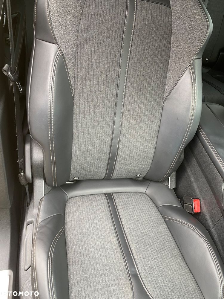 Peugeot 3008 ver-1-5-bluehdi-gt-s-s-eat8 - 35