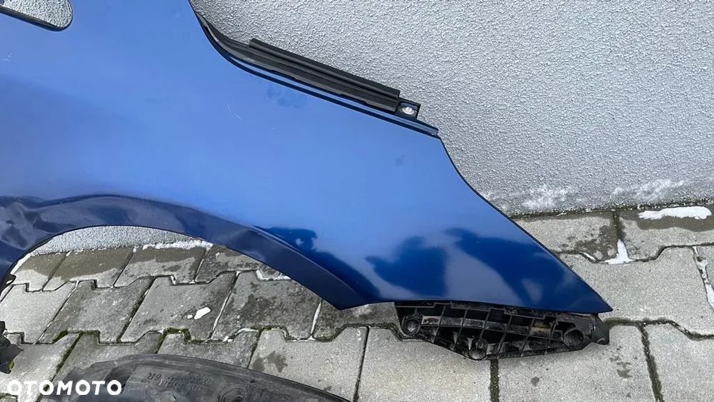 TOYOTA AVENSIS T27 lift T29 15-18 BŁOTNIK PRAWY PRZÓD 8T5 USZKODZONY - 2