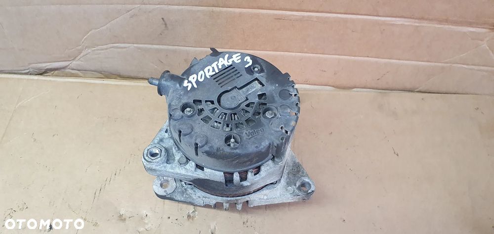 Alternator prądnica Kia Sportage III 1.7 CRDI 37300-2A850 - 5