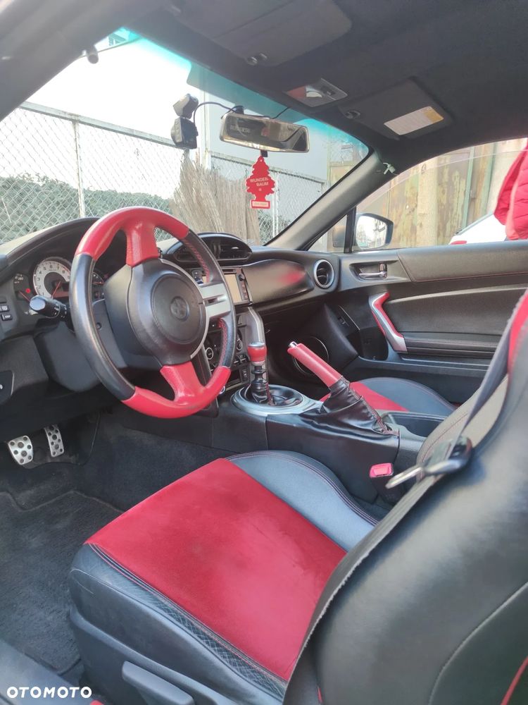 Toyota GT86 2.0 Prestige - 10