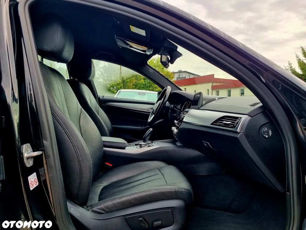 BMW Seria 5 520i Touring Sport Line - 12