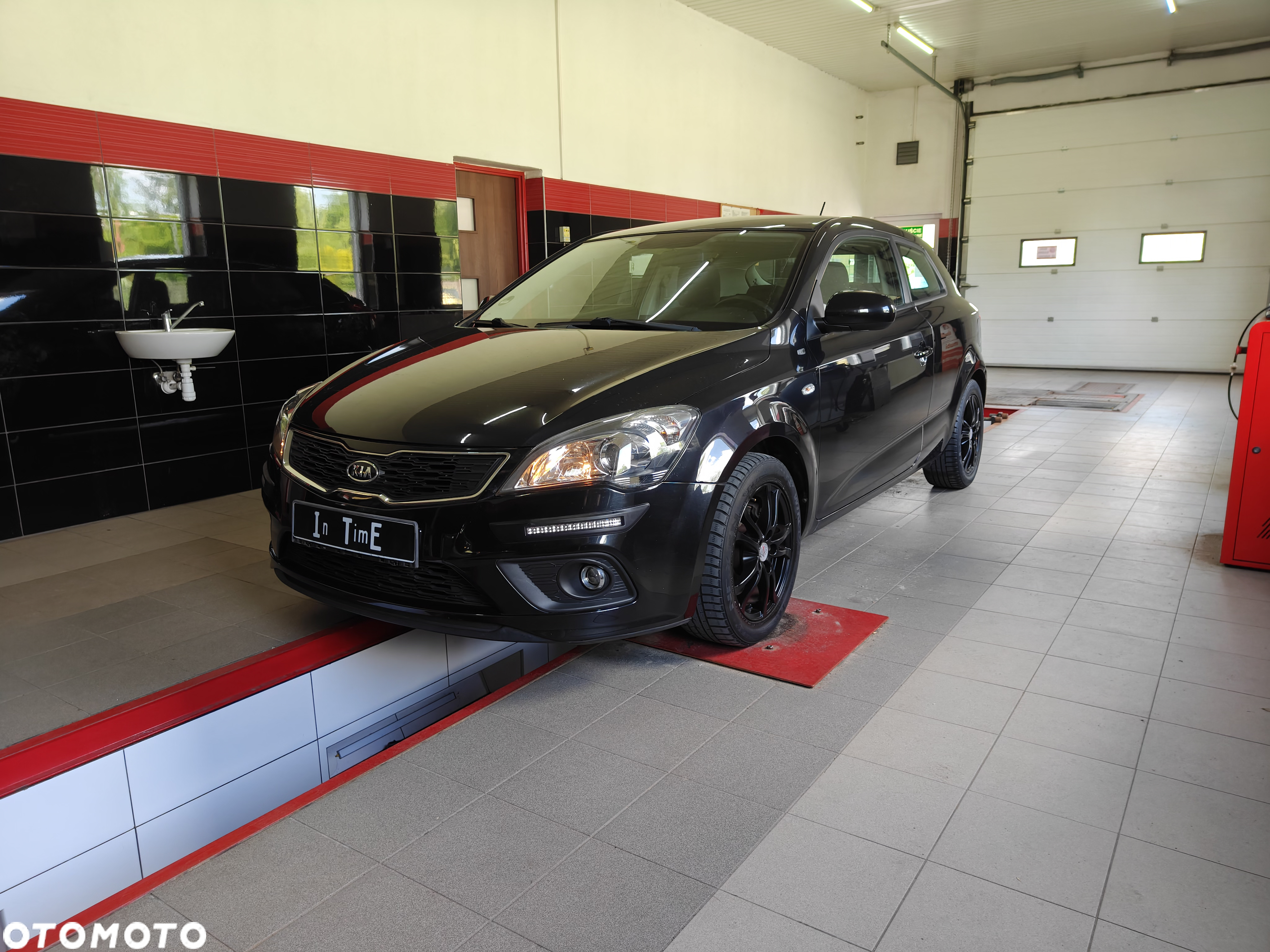 Kia ProCeed - 37