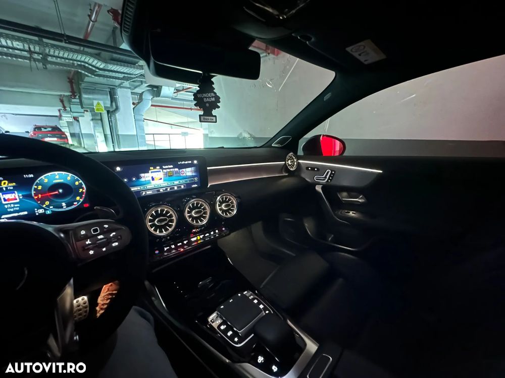 Mercedes-Benz A AMG 35 4MATIC+ Sedan Aut. - 25