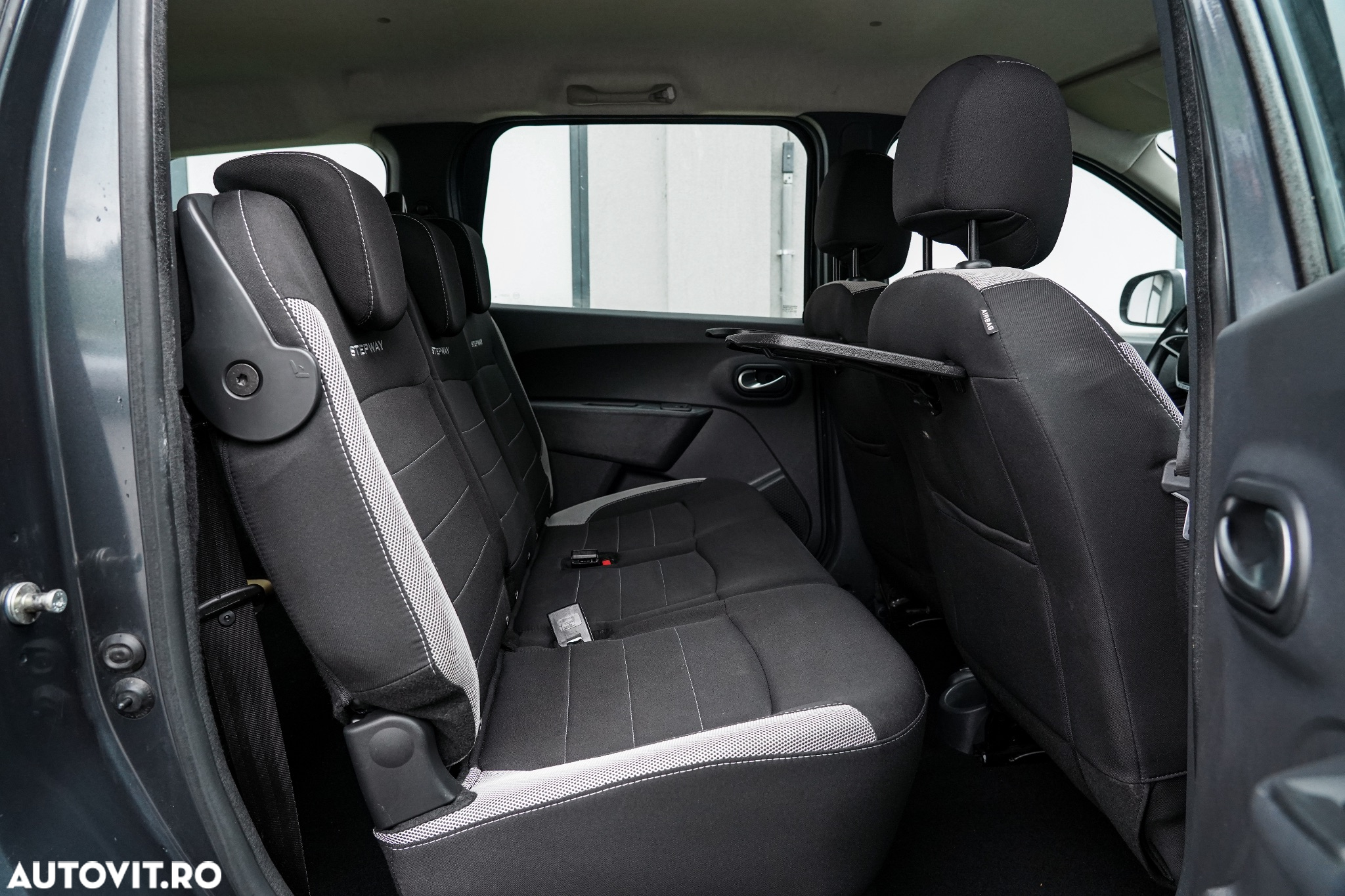Dacia Lodgy 1.5 Blue dCi Stepway - 22
