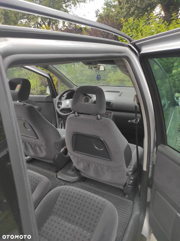 Volkswagen Sharan 1.9 TDI Highline 4Mot - 25