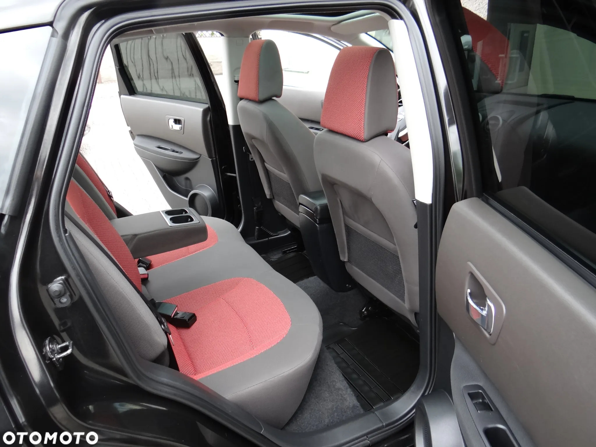 Nissan Qashqai 1.6 visia - 35