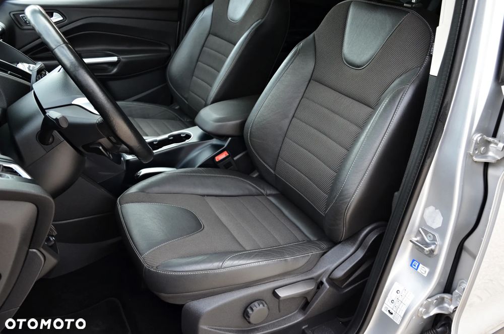 Ford Kuga 2.0 TDCi 4x4 Titanium - 30