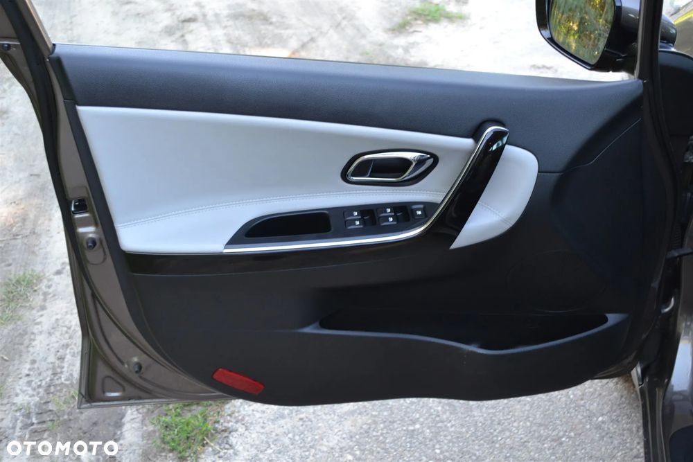 Kia Ceed 1.6 GDI ISG Platinum Edition - 8