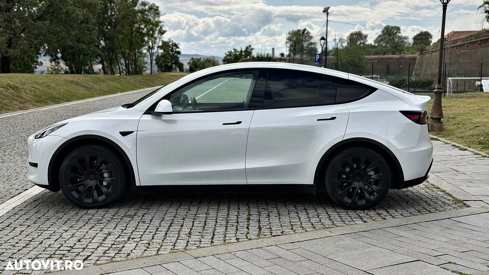 Tesla Model Y RWD - 6
