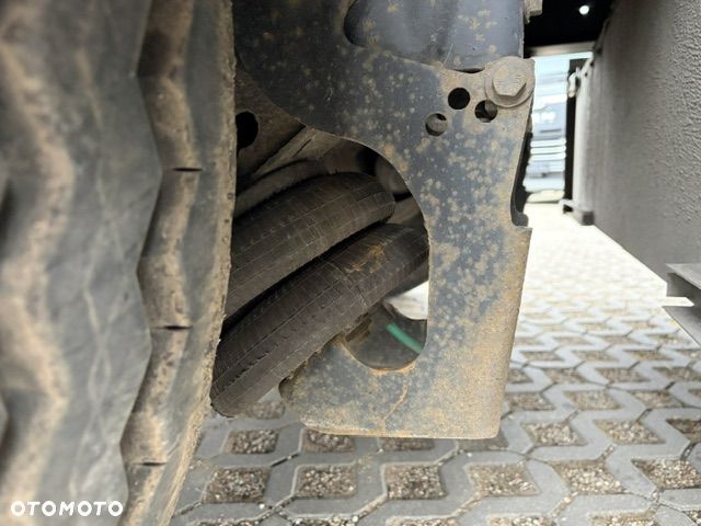 Kögel Kurtyna, SAF, oś podnoszona, dach podnoszony - 7