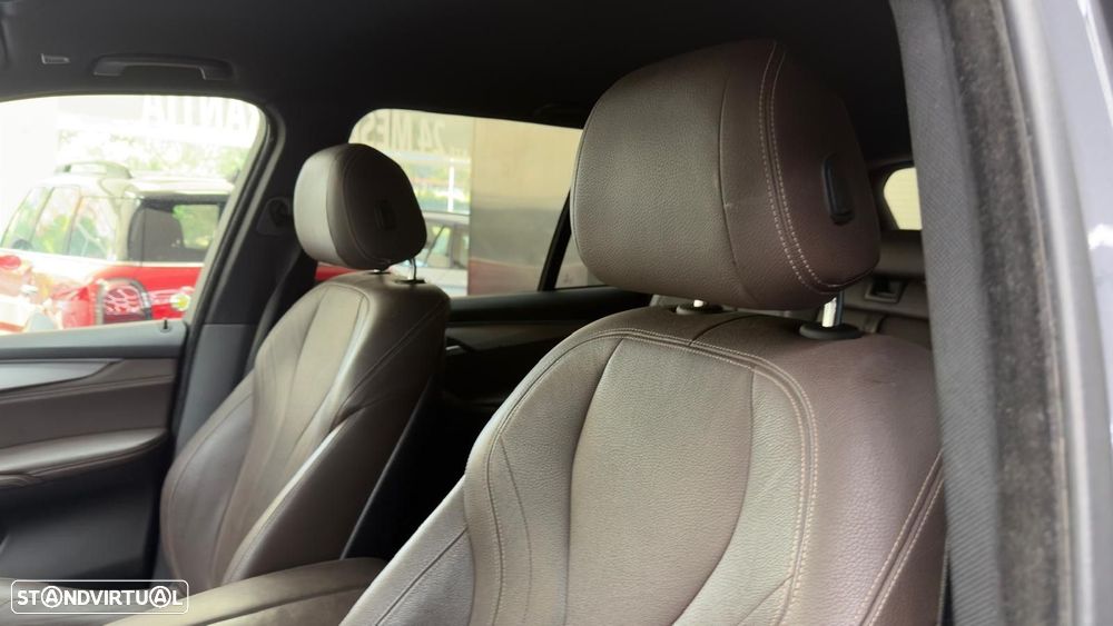 BMW X5 25 d xDrive Pack M - 13