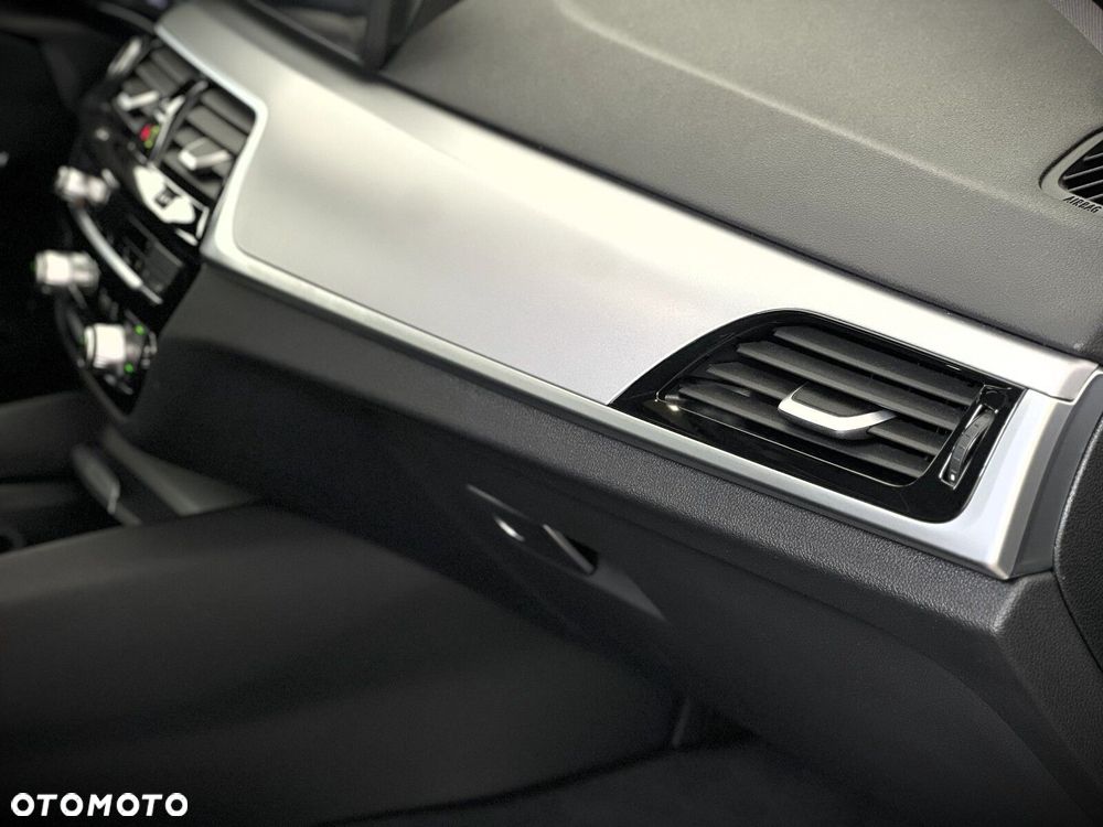 BMW Seria 5 - 22