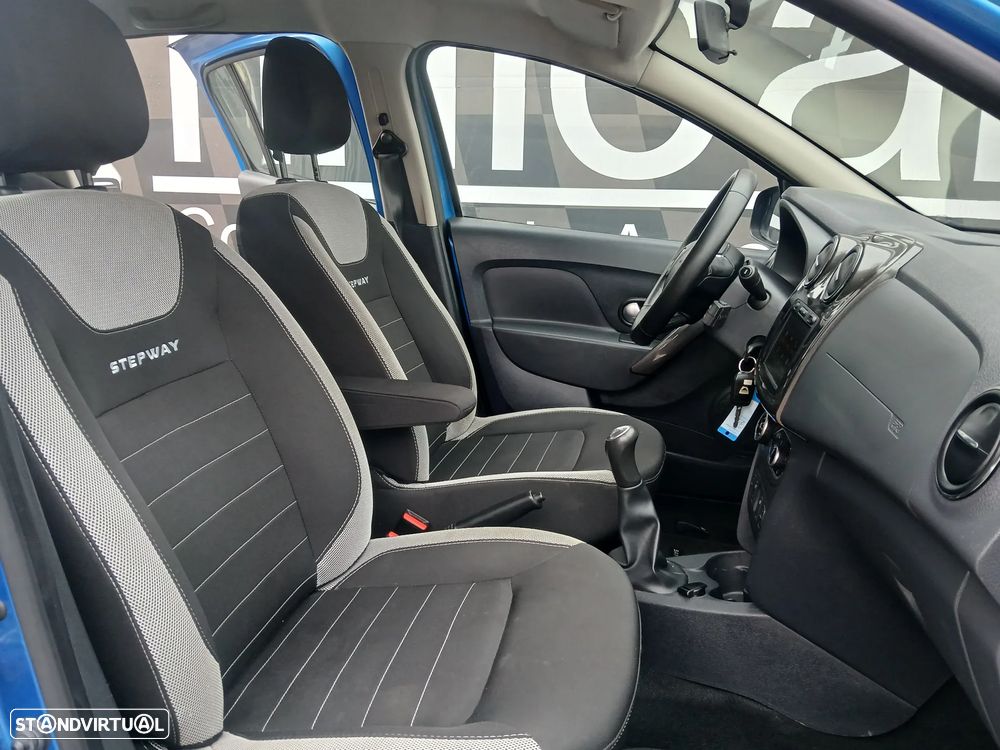 Dacia Sandero 0.9 TCe Stepway 124g - 12