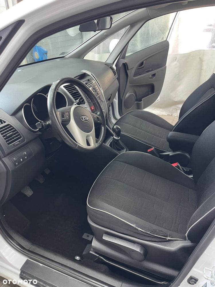 Kia Venga 1.4 L - 16
