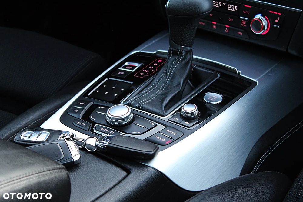 Audi A6 Avant 3.0 TDI DPF quattro S tronic - 38