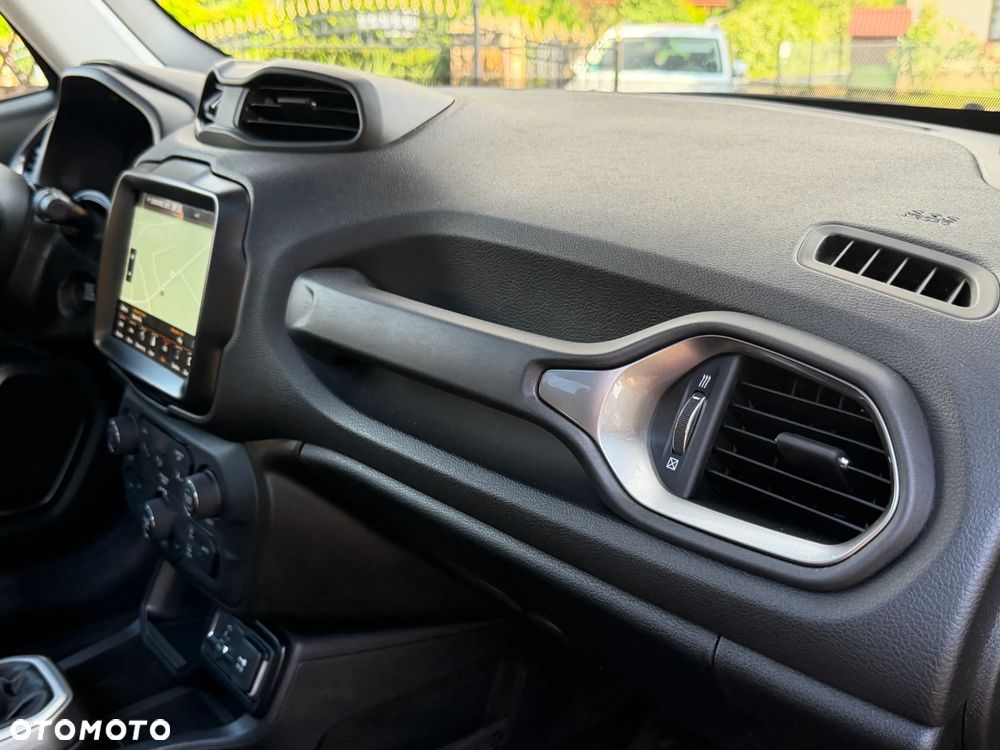 Jeep Renegade 1.4 MultiAir Limited - 28
