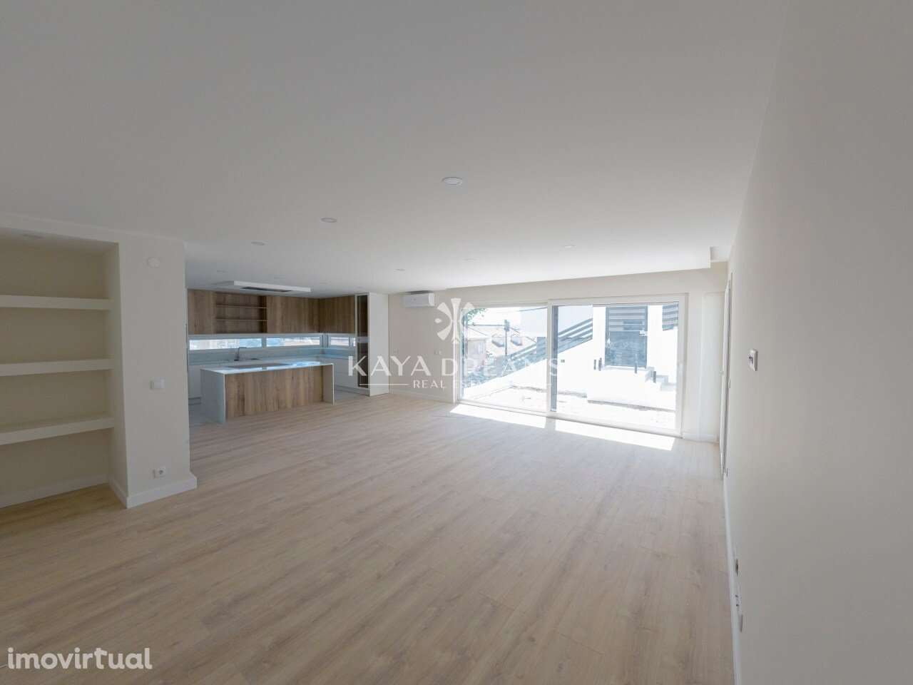 Moradia Nova T5 no Bairro do  Trigache em Famões, Odivelas - Grande imagem: 3/38