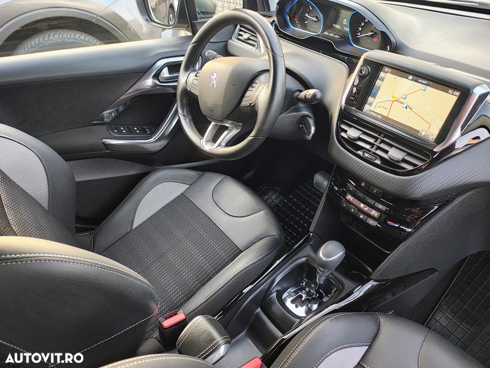 Peugeot 2008 PureTech 110 GPF Stop&Start EAT6 Allure - 6