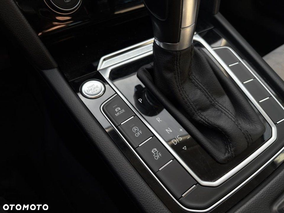 Volkswagen Passat - 14