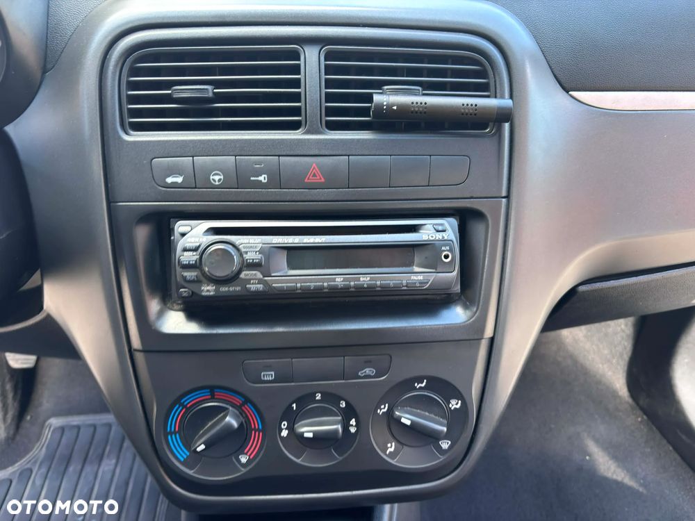 Fiat Grande Punto 1.4 8V Active - 12