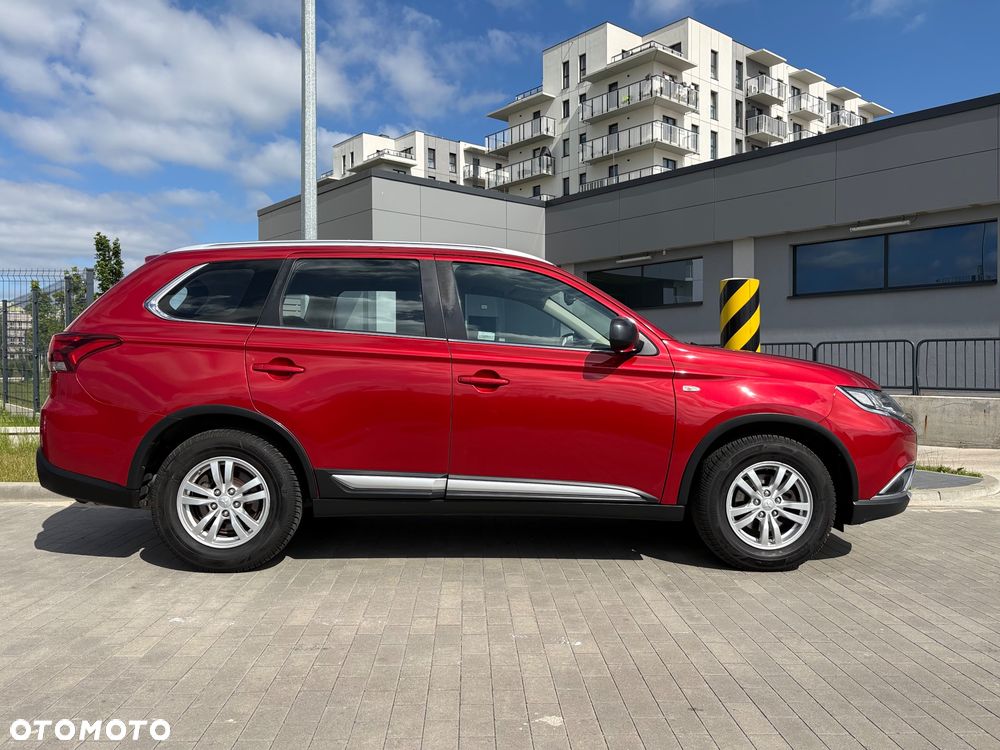 Mitsubishi Outlander 2.0 Intense + 2WD - 3