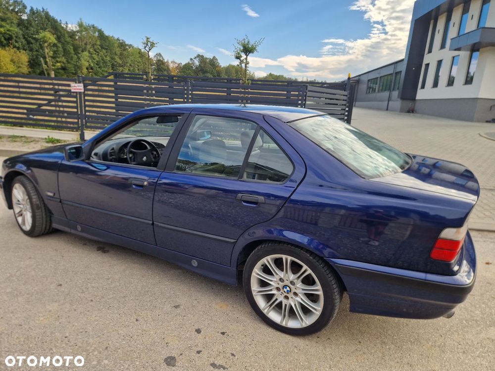 BMW Seria 3 318i - 40