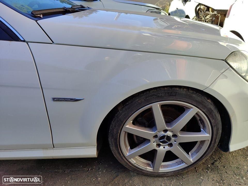 GUARDA-LAMAS FRENTE DIREITO MERCEDES-BENZ CLASE C BM 204 COUPE - 1