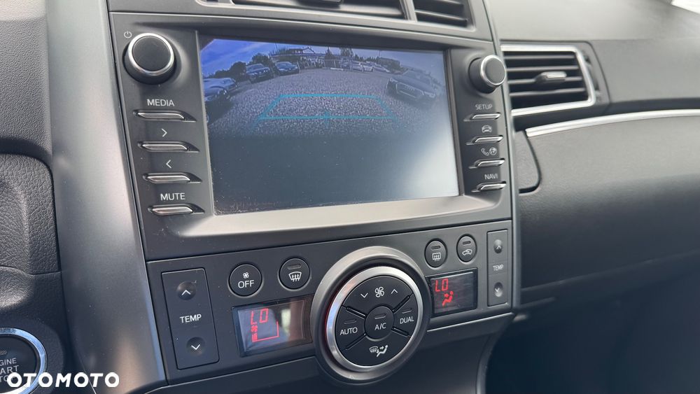 Toyota Verso 1.8 Premium EU5 7os - 37