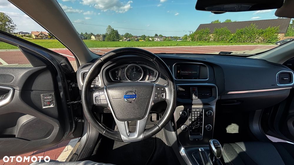 Volvo V40 D4 Drive-E Momentum - 8